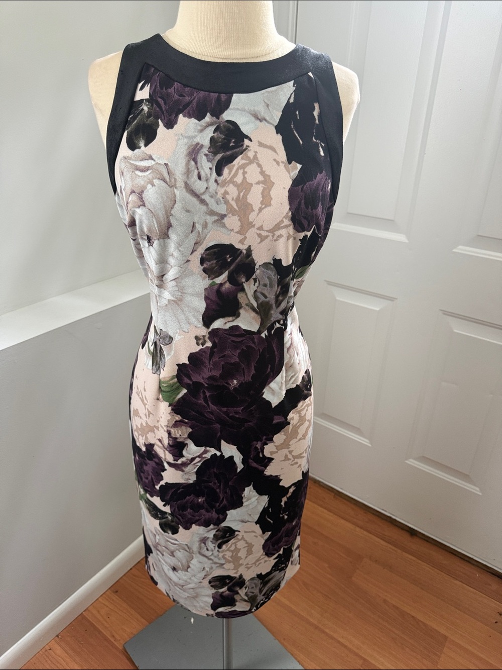 IVANKA Trump Sleeveless Floral Sheath Dress in Purple and Cream (73)